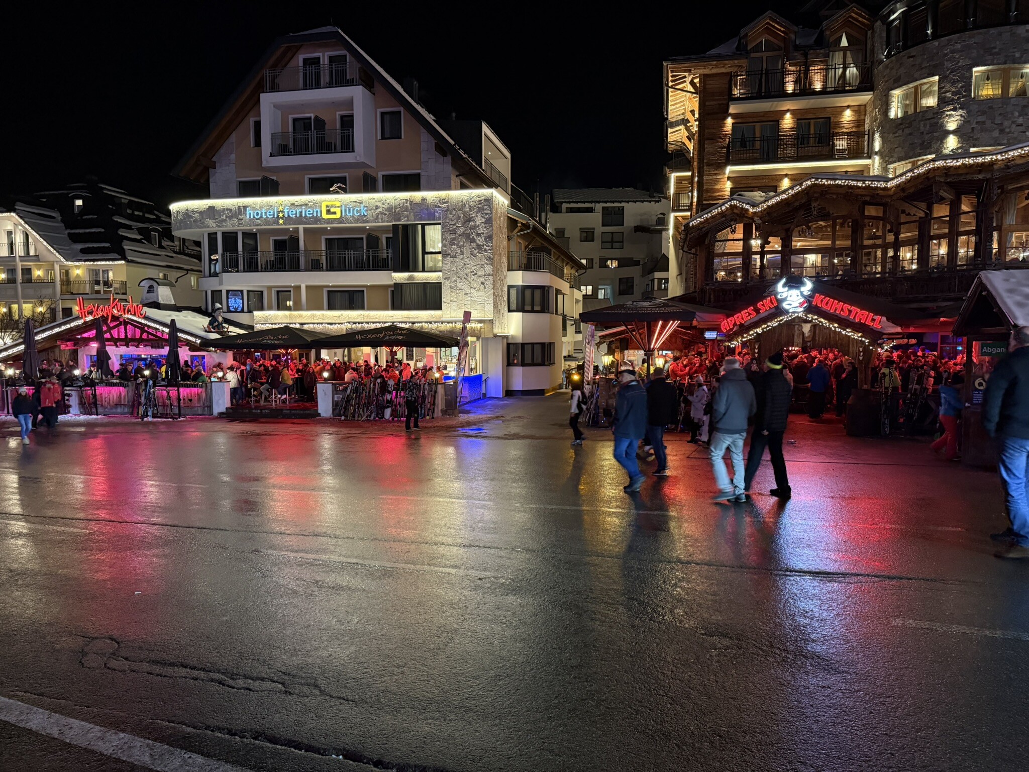 1_Apres Ski.JPEG