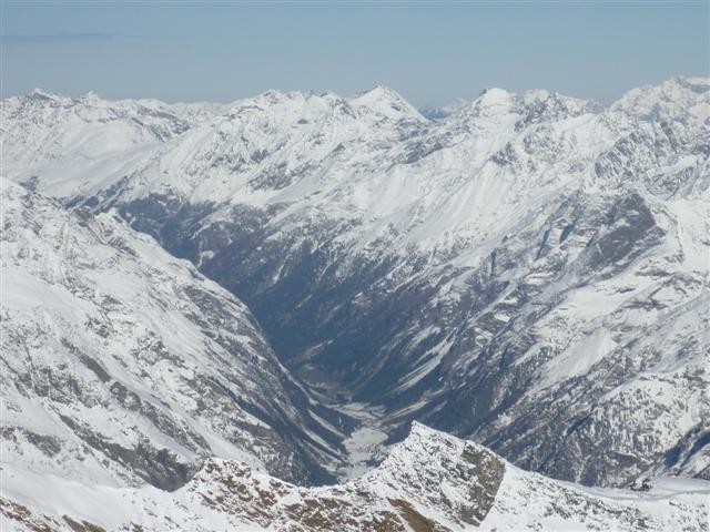 P1000892 (Small).JPG