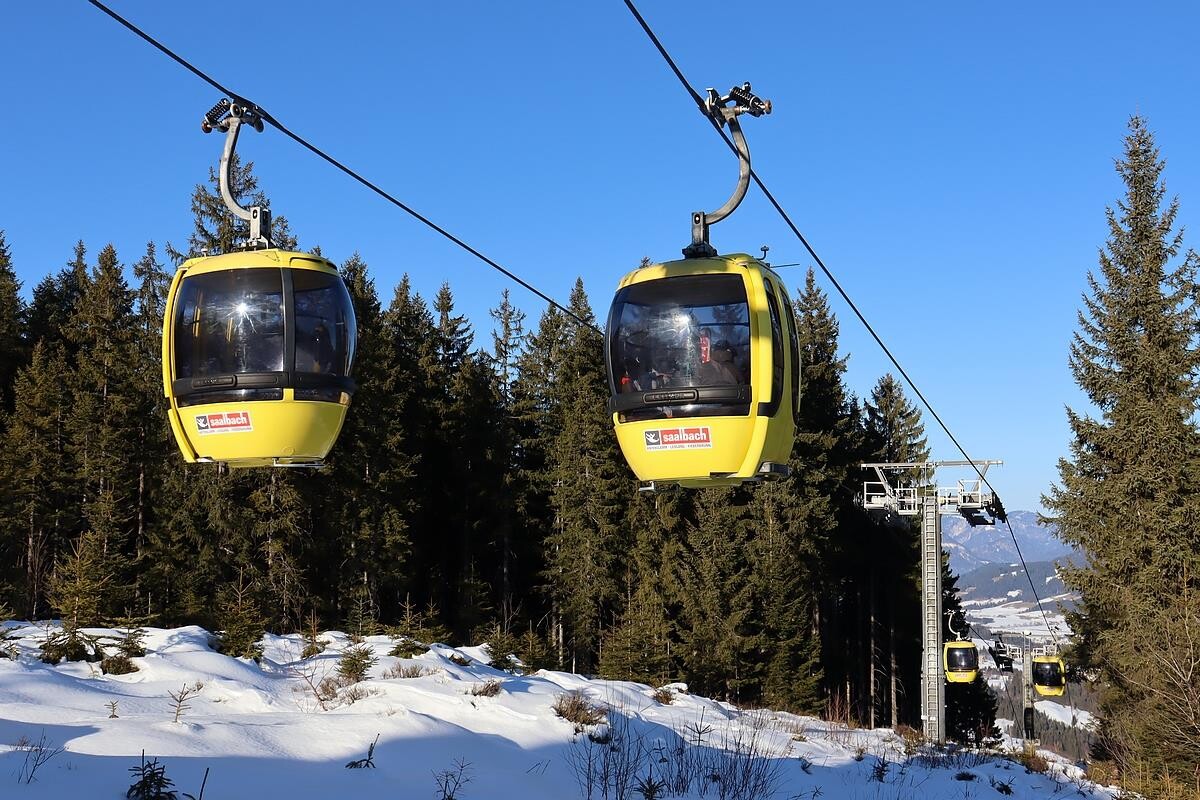 skicircus18.jpg