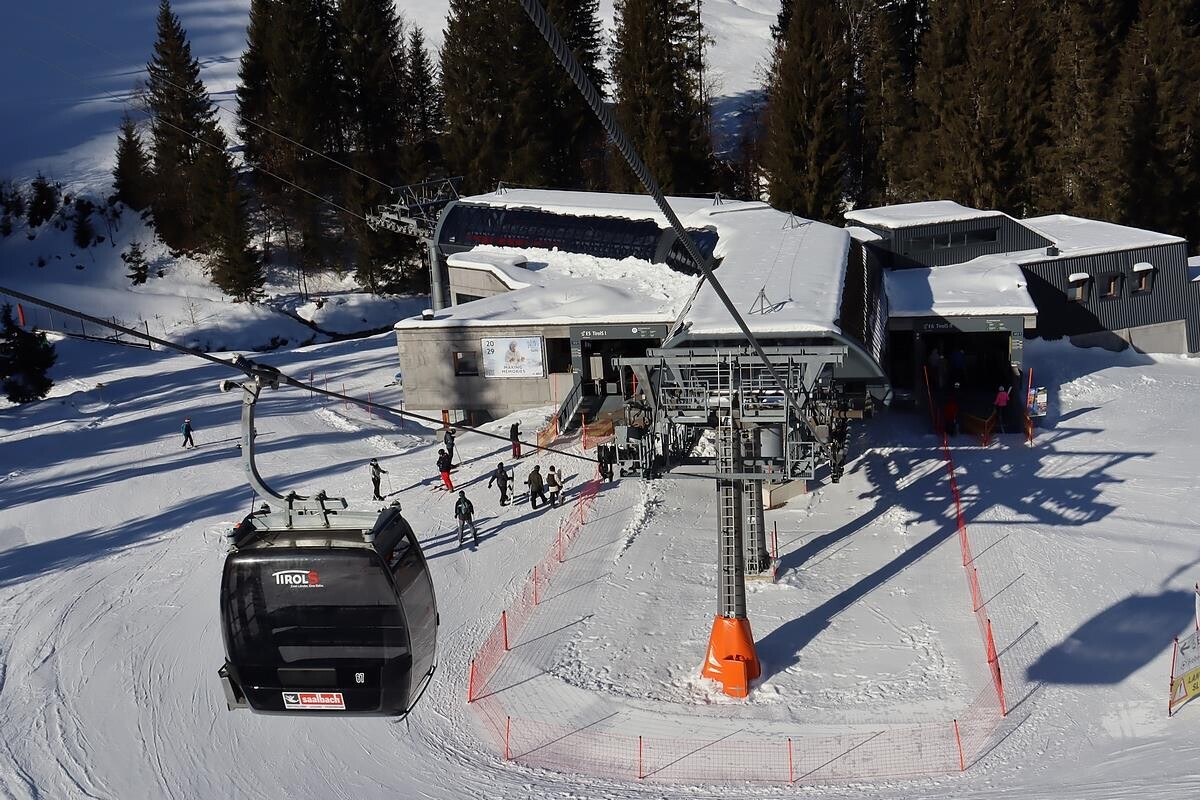 skicircus44.jpg