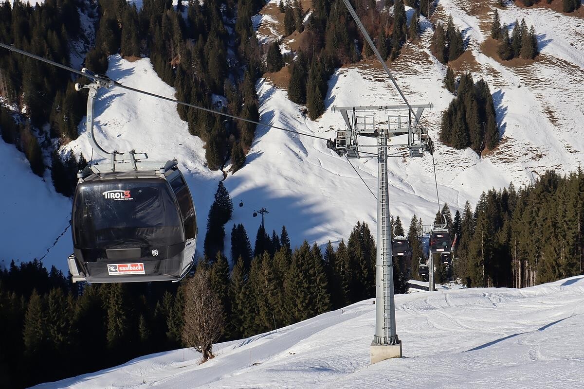 skicircus45.jpg