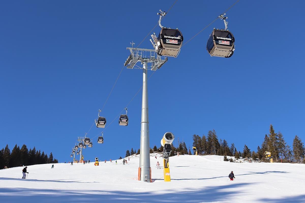 skicircus49.jpg