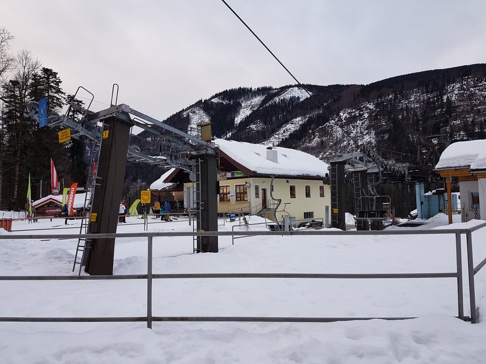3.talstation3-clfhintspstr.jpg
