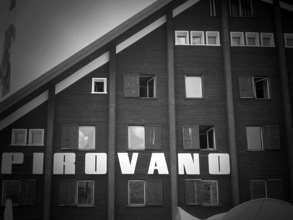 p12205759psh1.jpg