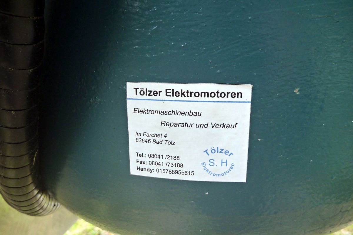 p1580189aakbw.jpg