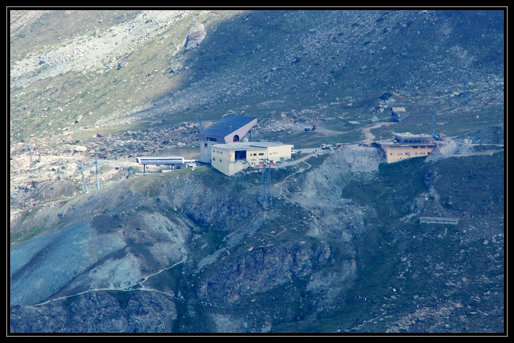 076_1000l7b5.jpg