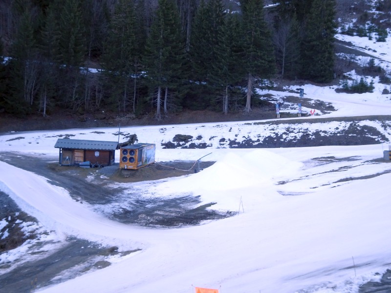 dsc040134de1i.jpg