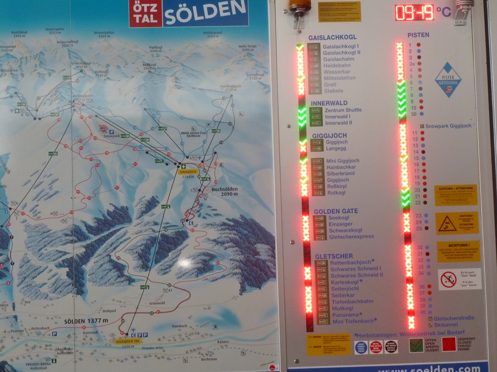 p1010548bwq85.jpg