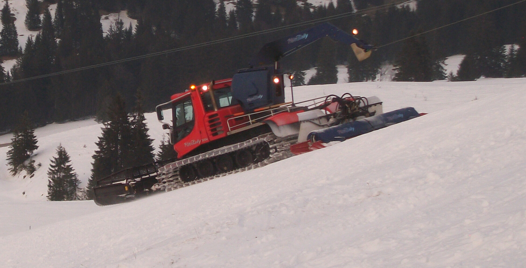 pistenbully300wnwszu.jpg