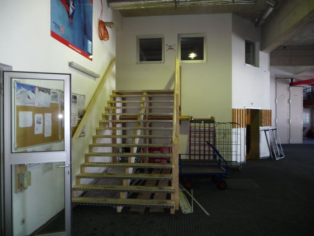 p13407296fxvw.jpg