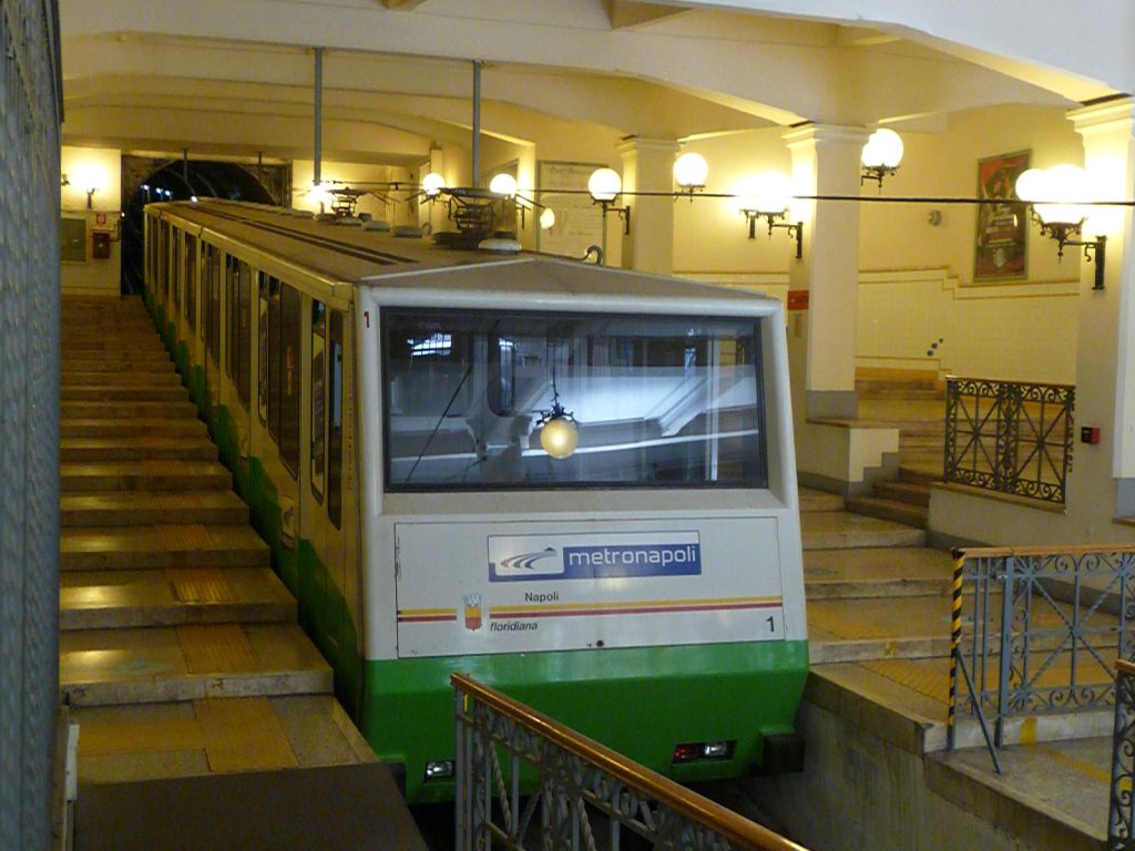 p13706672nl9n.jpg