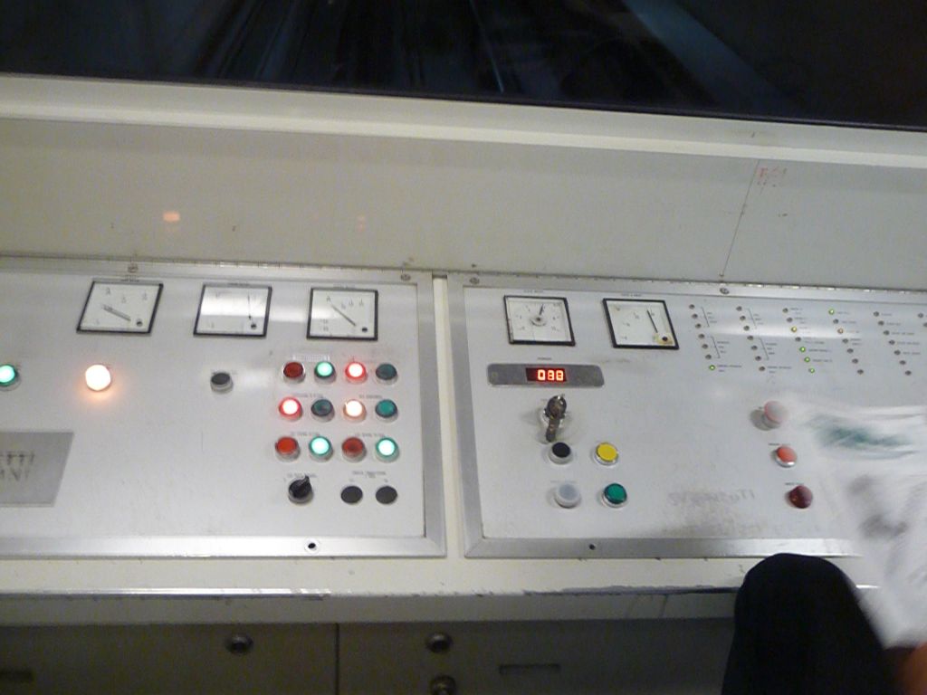 p1370677m0lt4.jpg