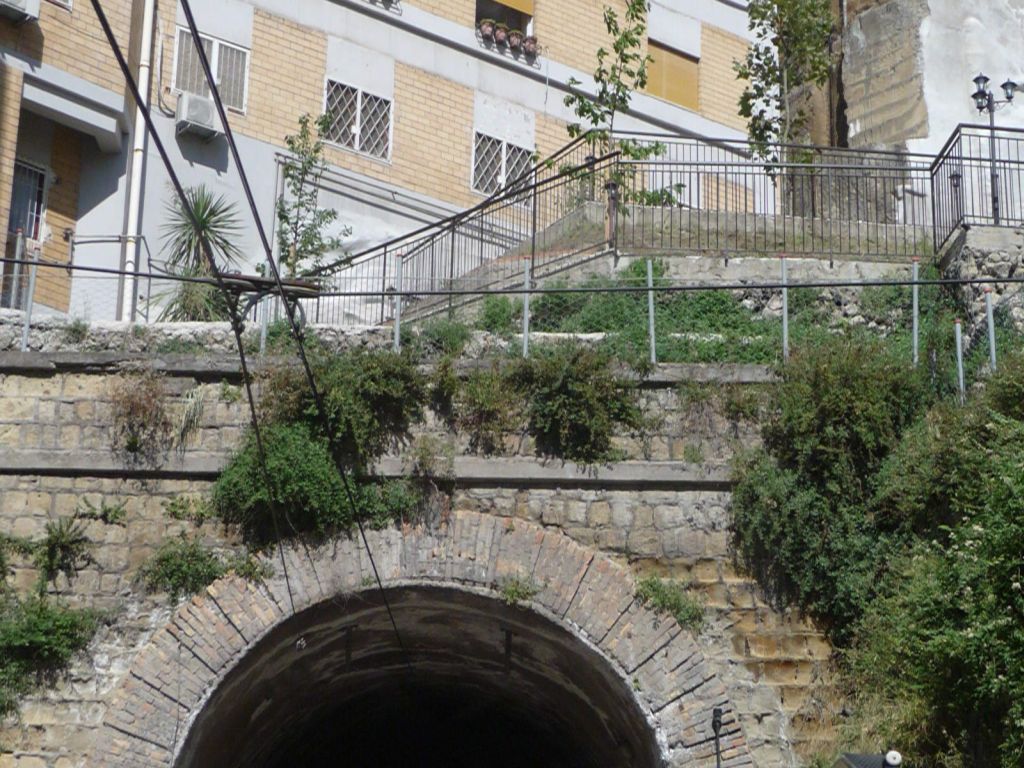 p1370688ktbde.jpg