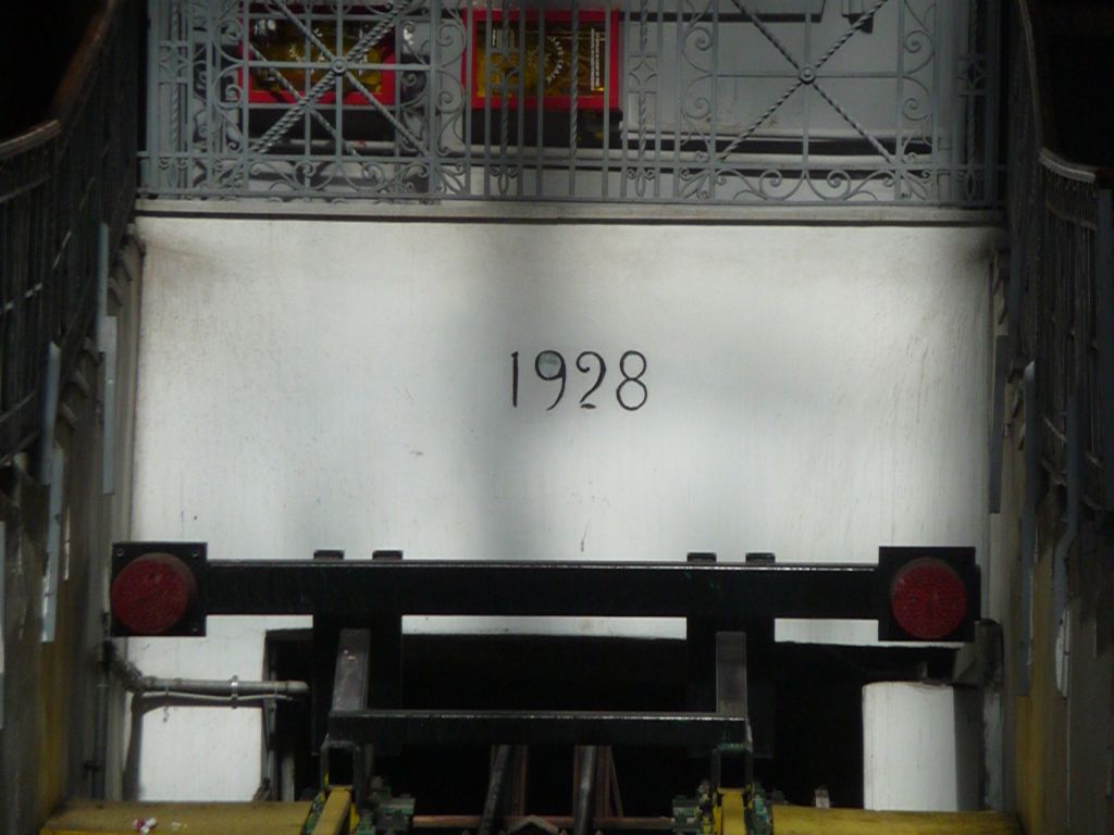 p1370695ctbuk.jpg