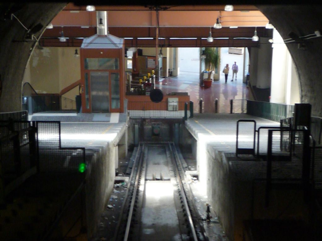 p1370751c1uzy.jpg