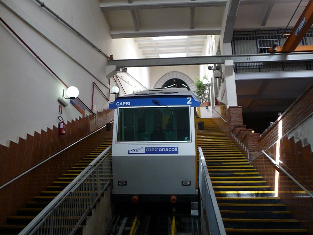 p1370774aly0r.jpg