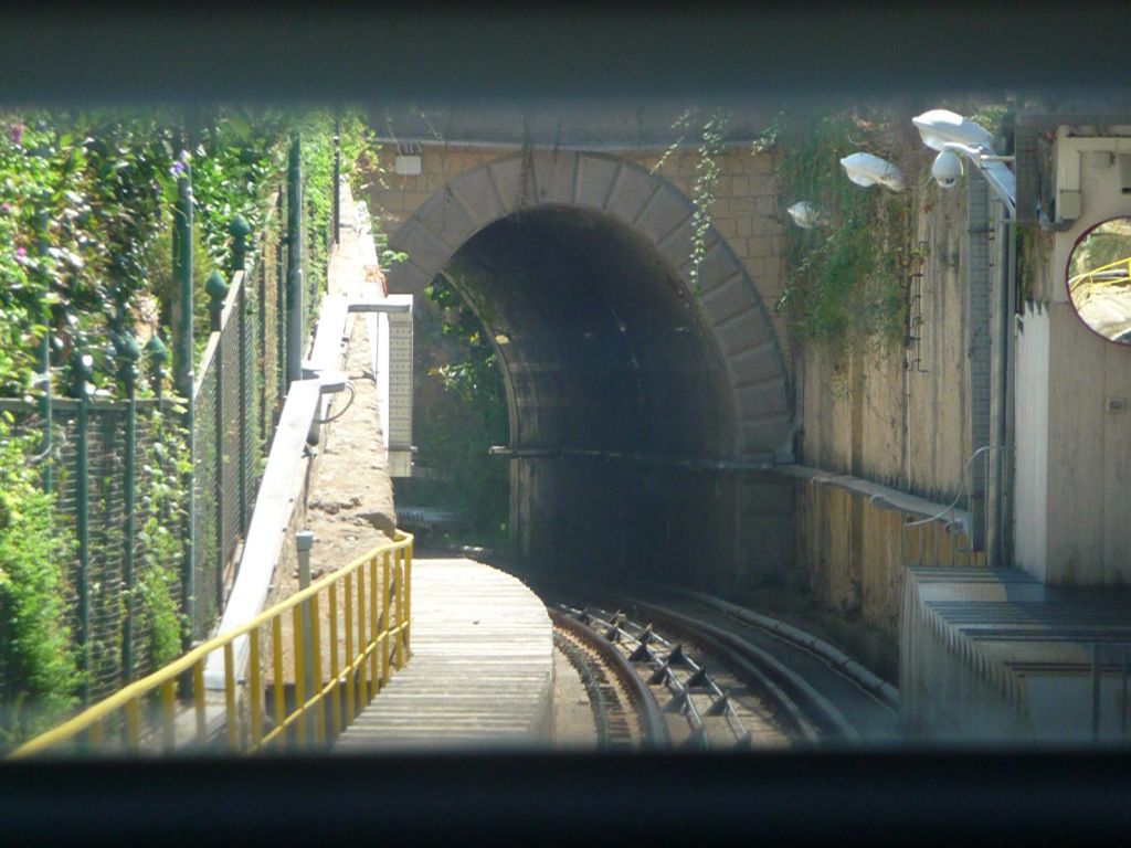 p13708245vust.jpg