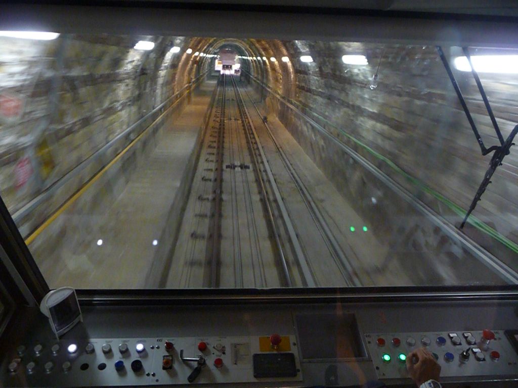 p1370845e4u9r.jpg