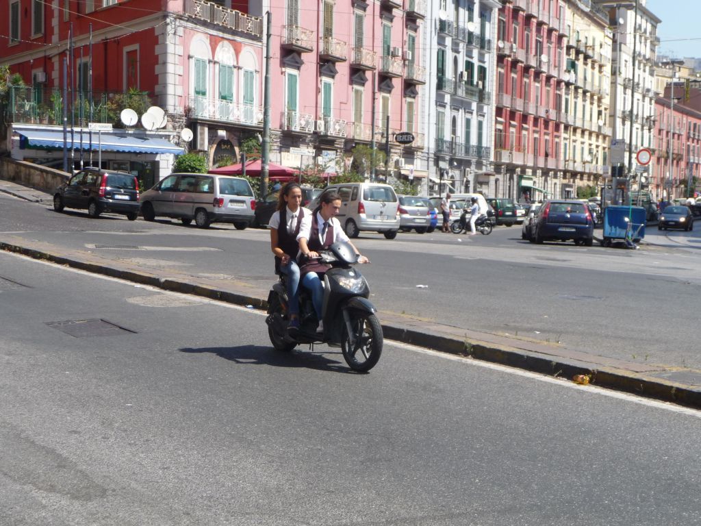 p13708696rkgn.jpg