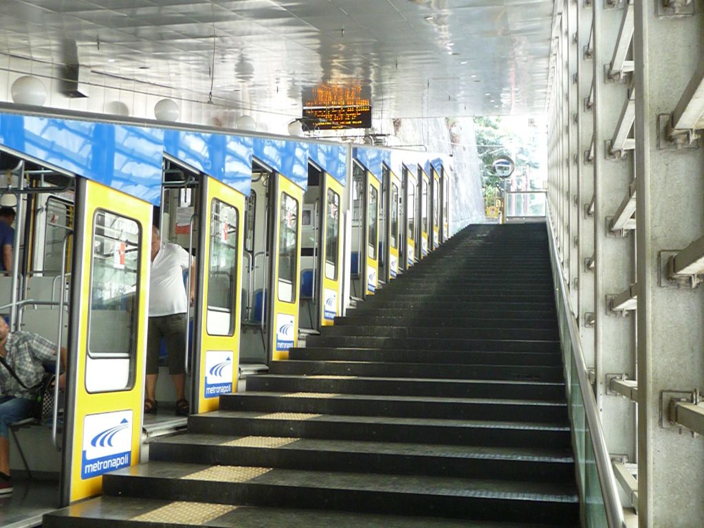 p1370978rhlyw.jpg