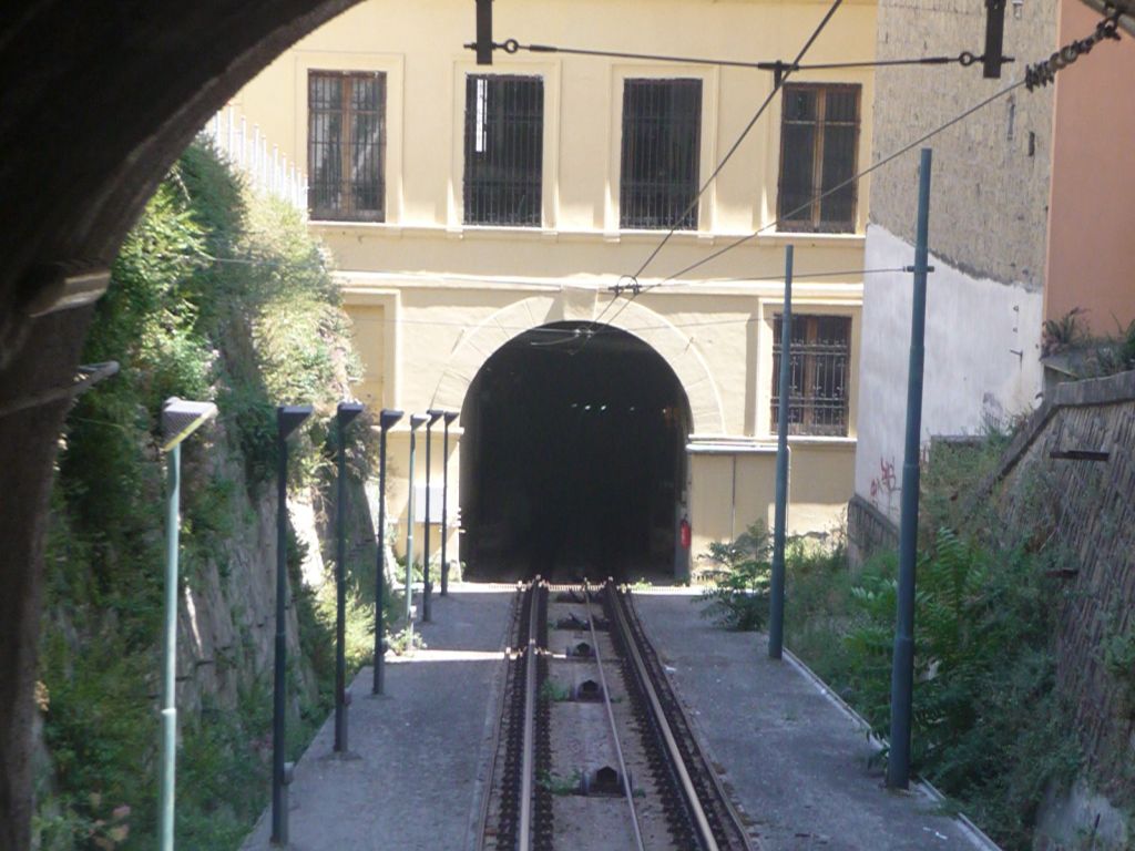p13801743ey98.jpg