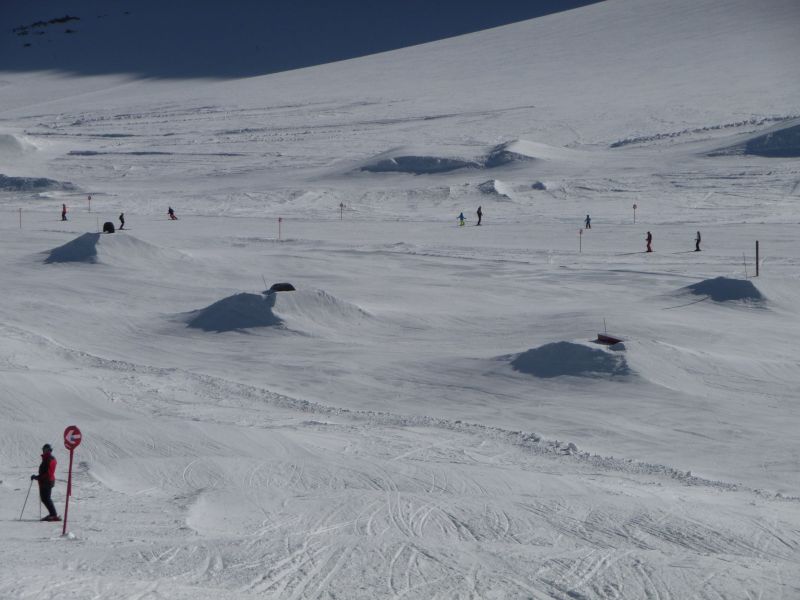 p138076067k12.jpg