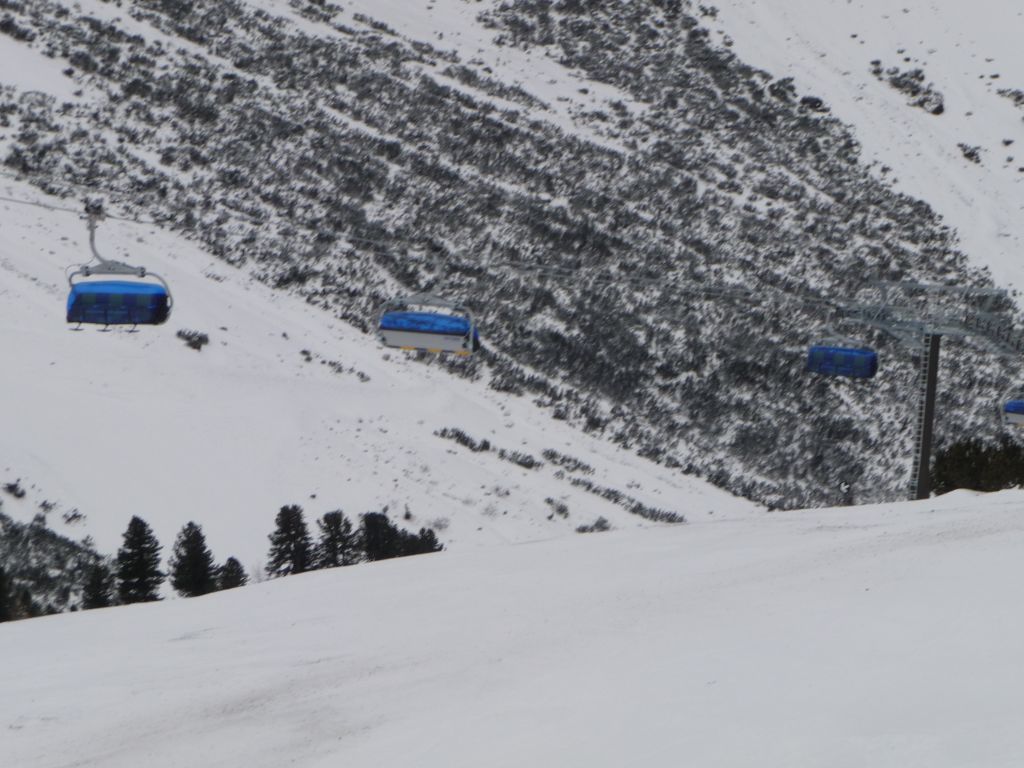 p1380898ruagp.jpg