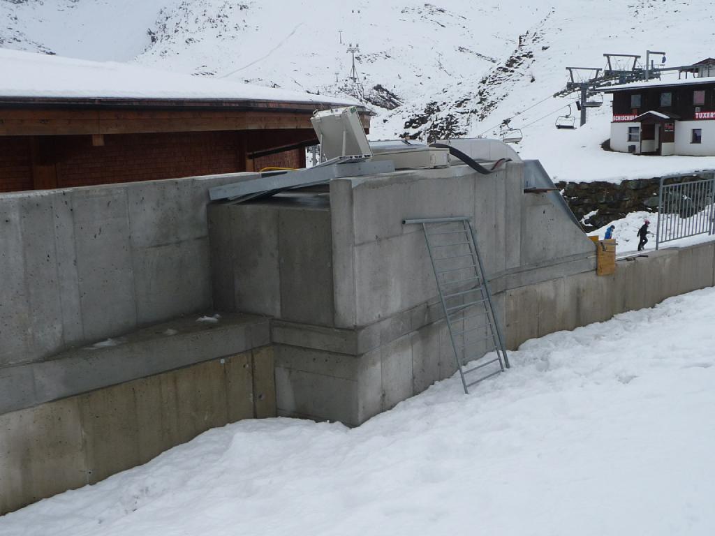 p1410812l5uzv.jpg