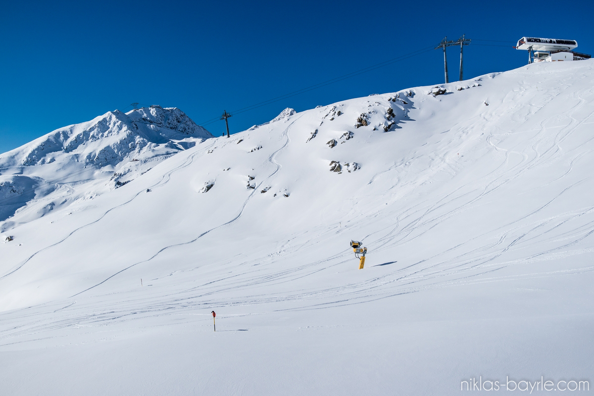 slden010-1-56nssf.jpg