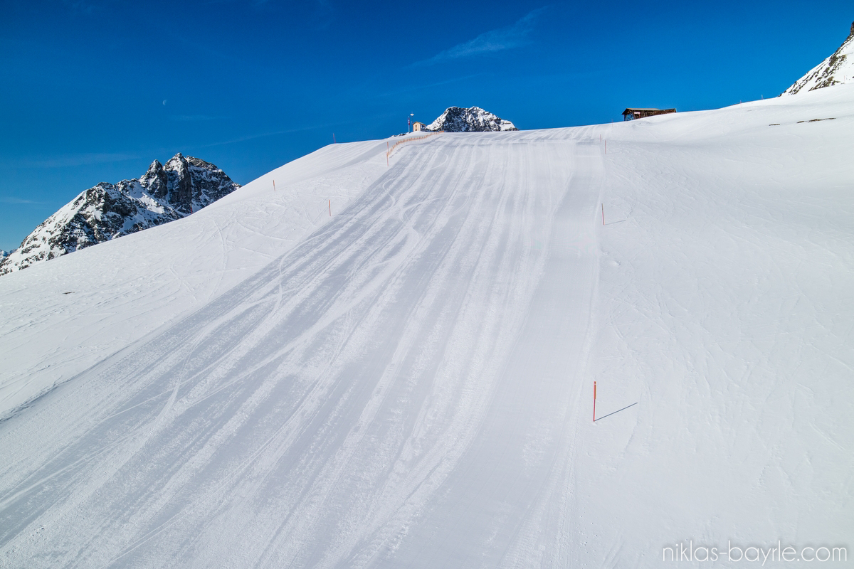 stmoritz323-1-2l1u8m.jpg