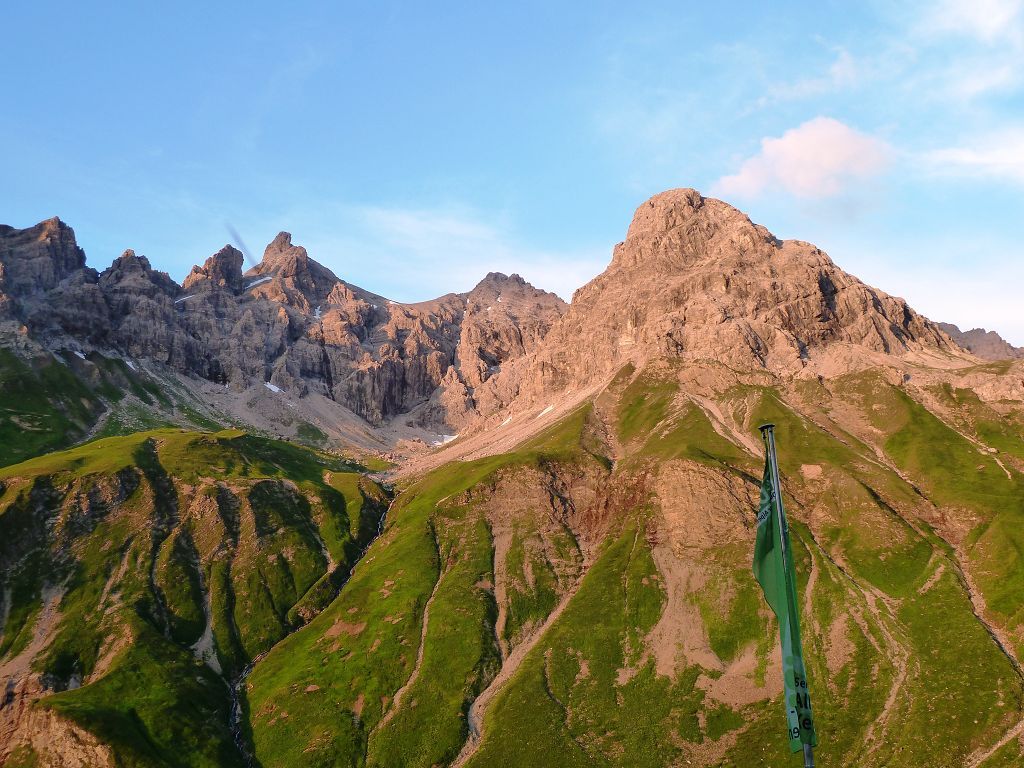 k-p1070993v4kqj.jpg