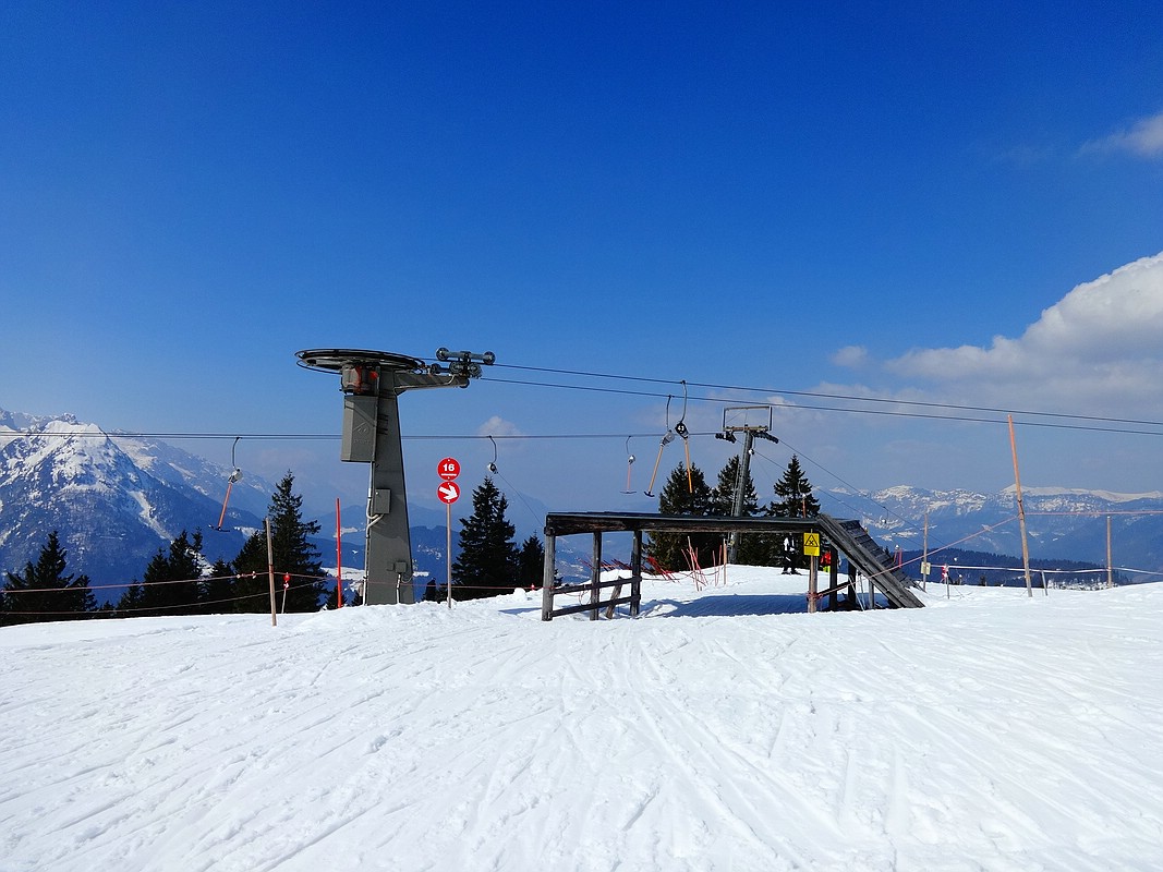 comp_dsc04321ciu2b.jpg