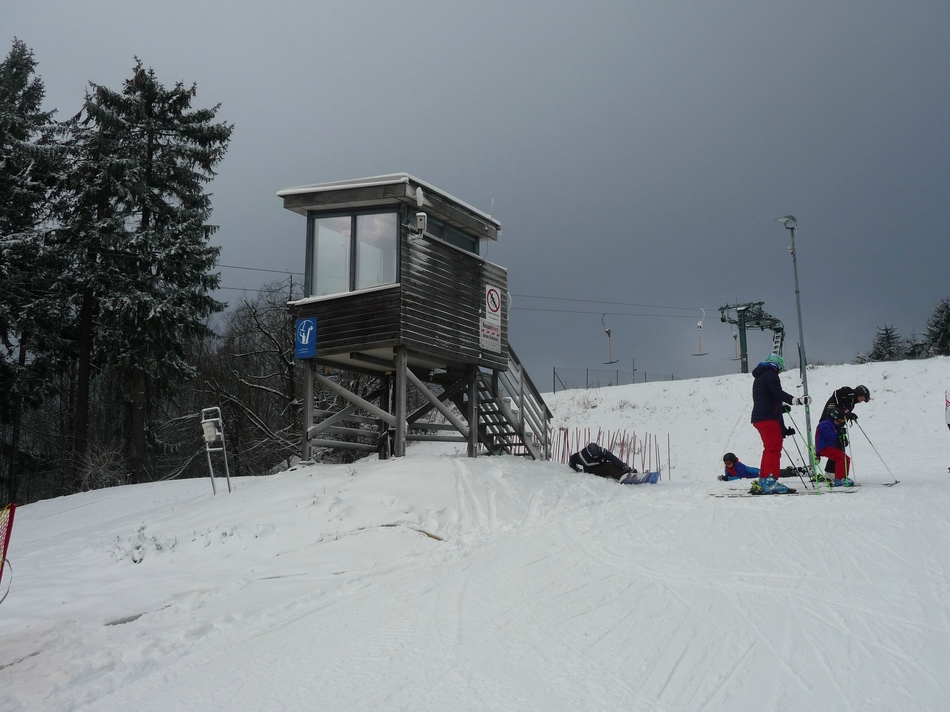 comp_01bergstation7usq3.jpg