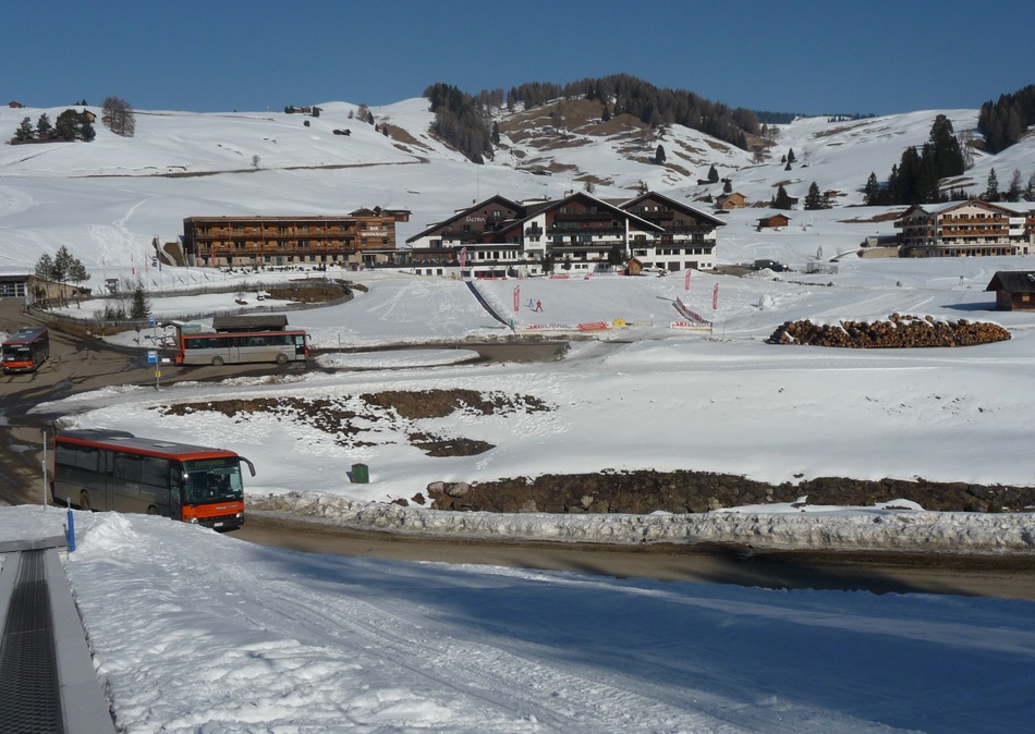 comp_04saltriahotelk8sa7.jpg
