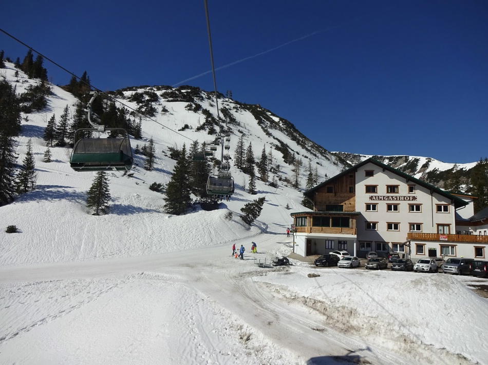 comp_15hochkarbahnberjdj7i.jpg