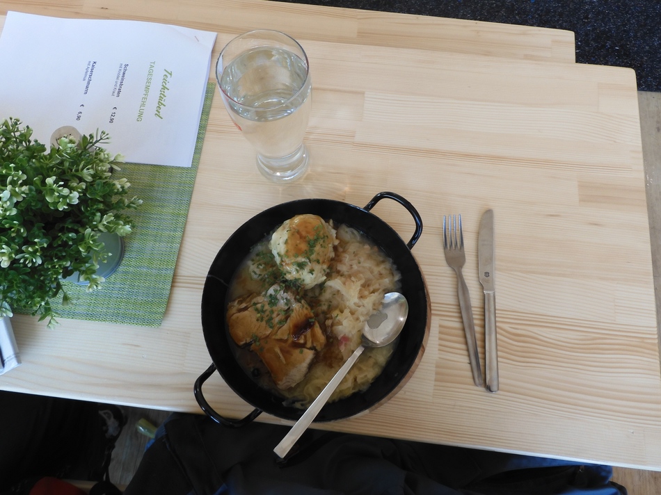 comp_18mittagessen01jhn.jpg