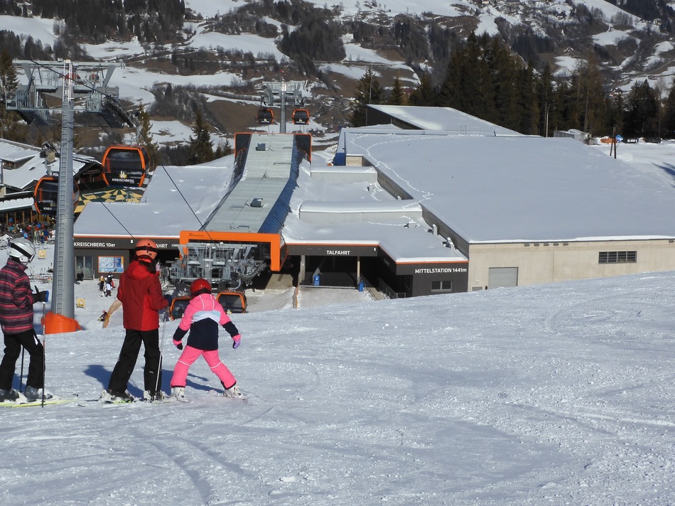 comp_18mittelstationxnebu.jpg