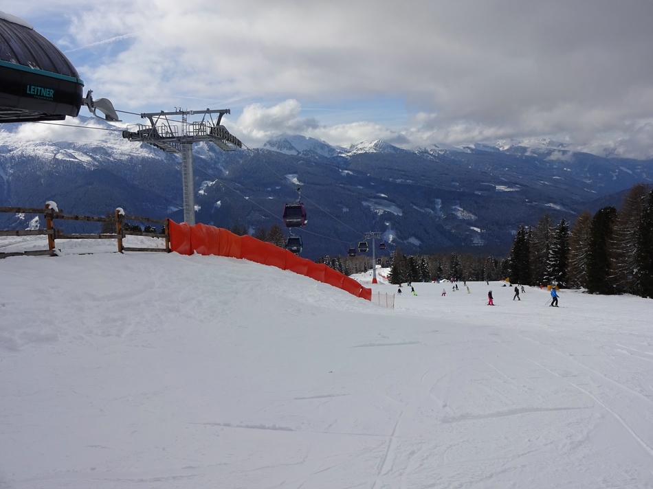 comp_23bergstation10e1bu2s.jpg