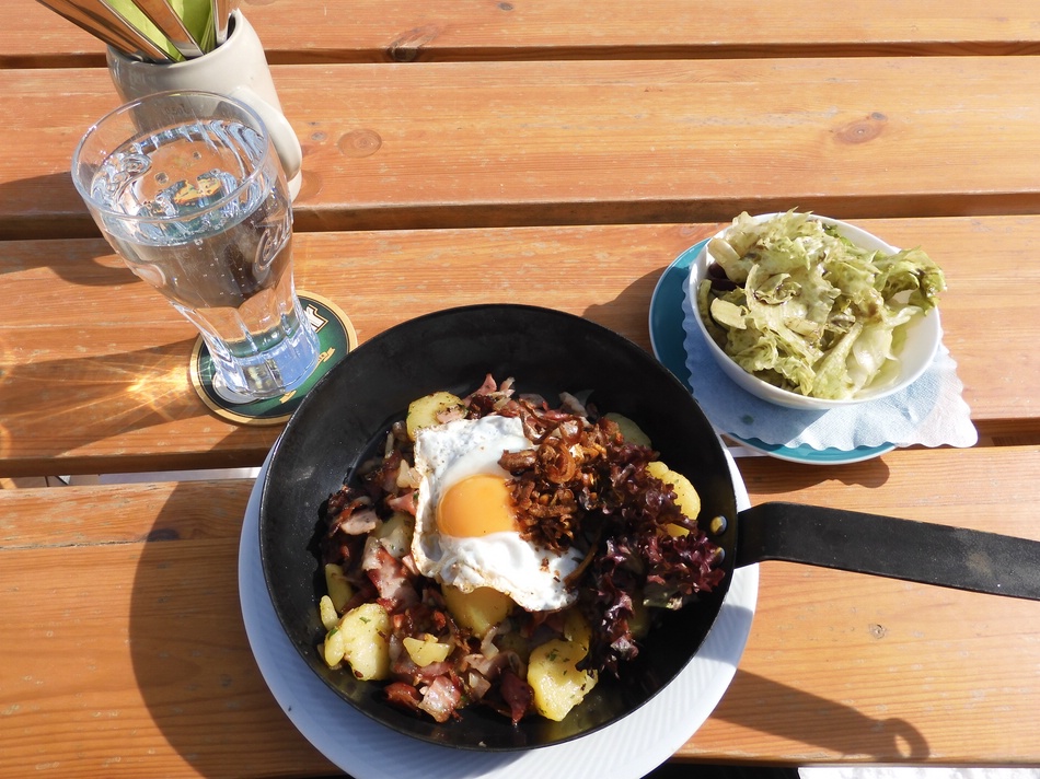 comp_46mittagessen4ujfa.jpg