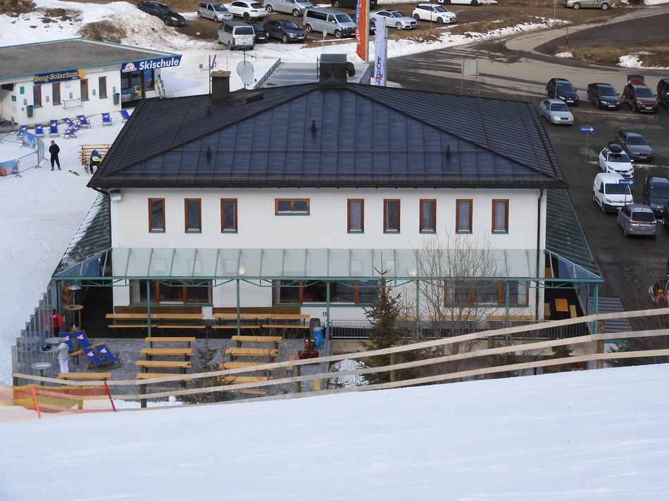 comp_57arenastubezzk92.jpg