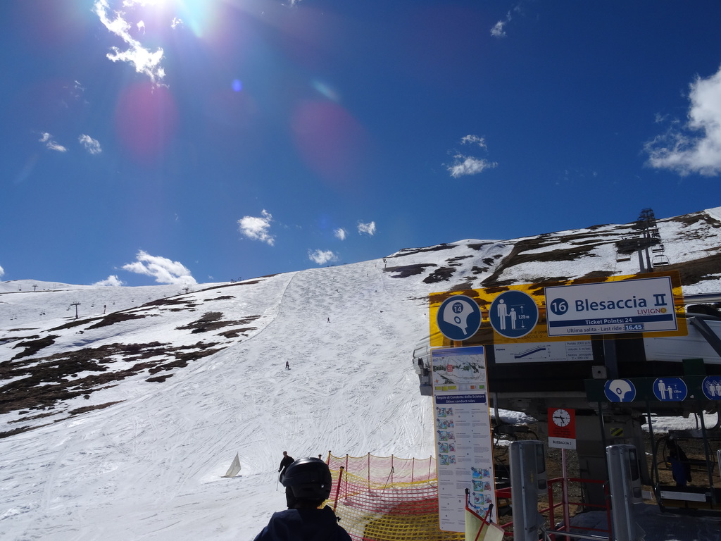 dsc030603qa5d.jpg