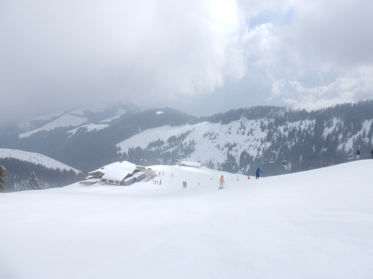 10.03.17skiwelt0101tshc.jpg