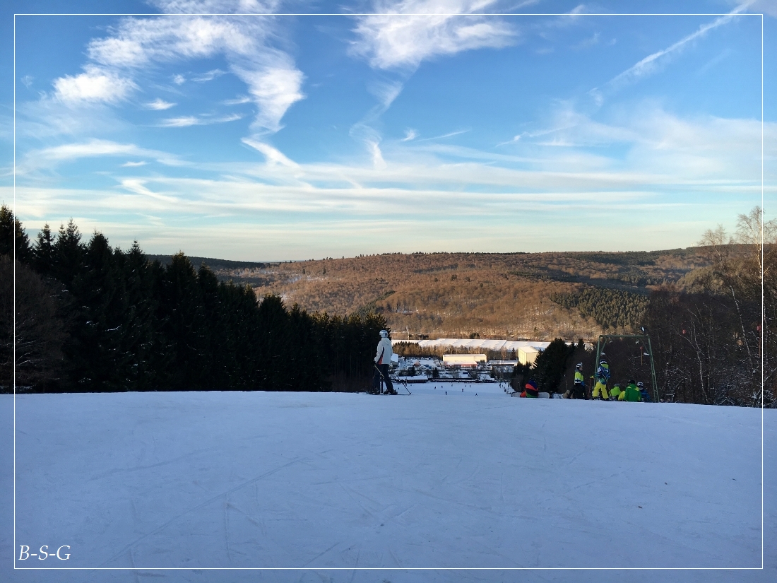 04yfjpl.jpg