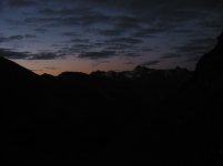 81-Aufbruch bei Sonnenaufgang.jpg