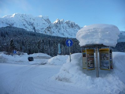 Aber der viele Schnee hat auch schöne Seiten, hier einige Bilder vom Karerpass.