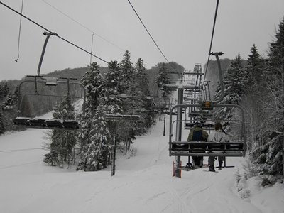 4-SB Chitelet. Fürchterlich langsam, erschließt aber schöne Pisten.