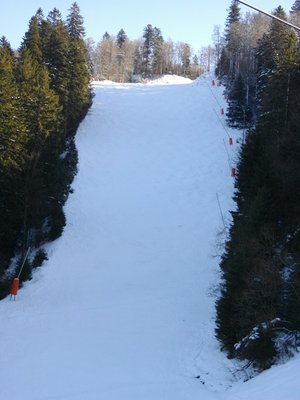 Gesperrte rote Buckelpiste Gaby Curien.