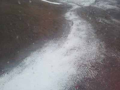 Blick auf die gesperrte Talabfahrt Schönleiten