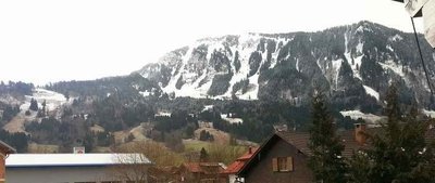 Der Grünten am Freitagmorgen - bis unten reicht der Schnee leider nicht.