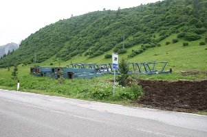 Liftteile am Passo Campologno ...